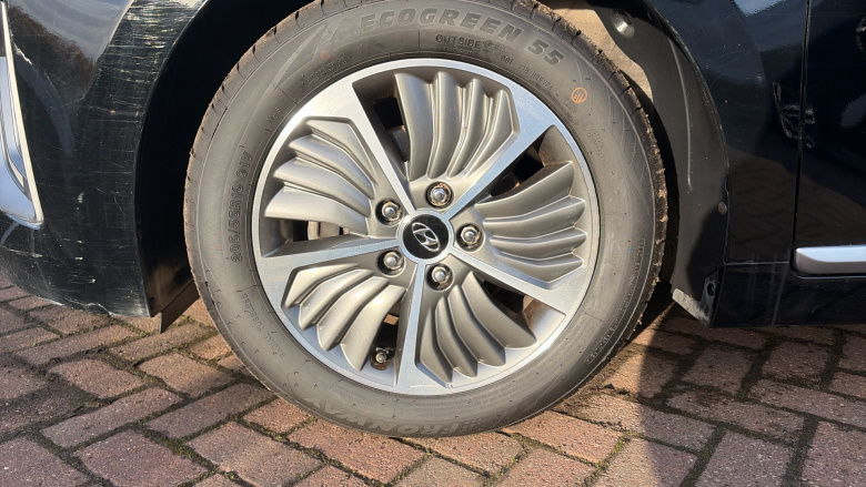 Hyundai IONIQ 1.6 GDi Plug-in Hybrid Premium 5dr DCT Hatchback